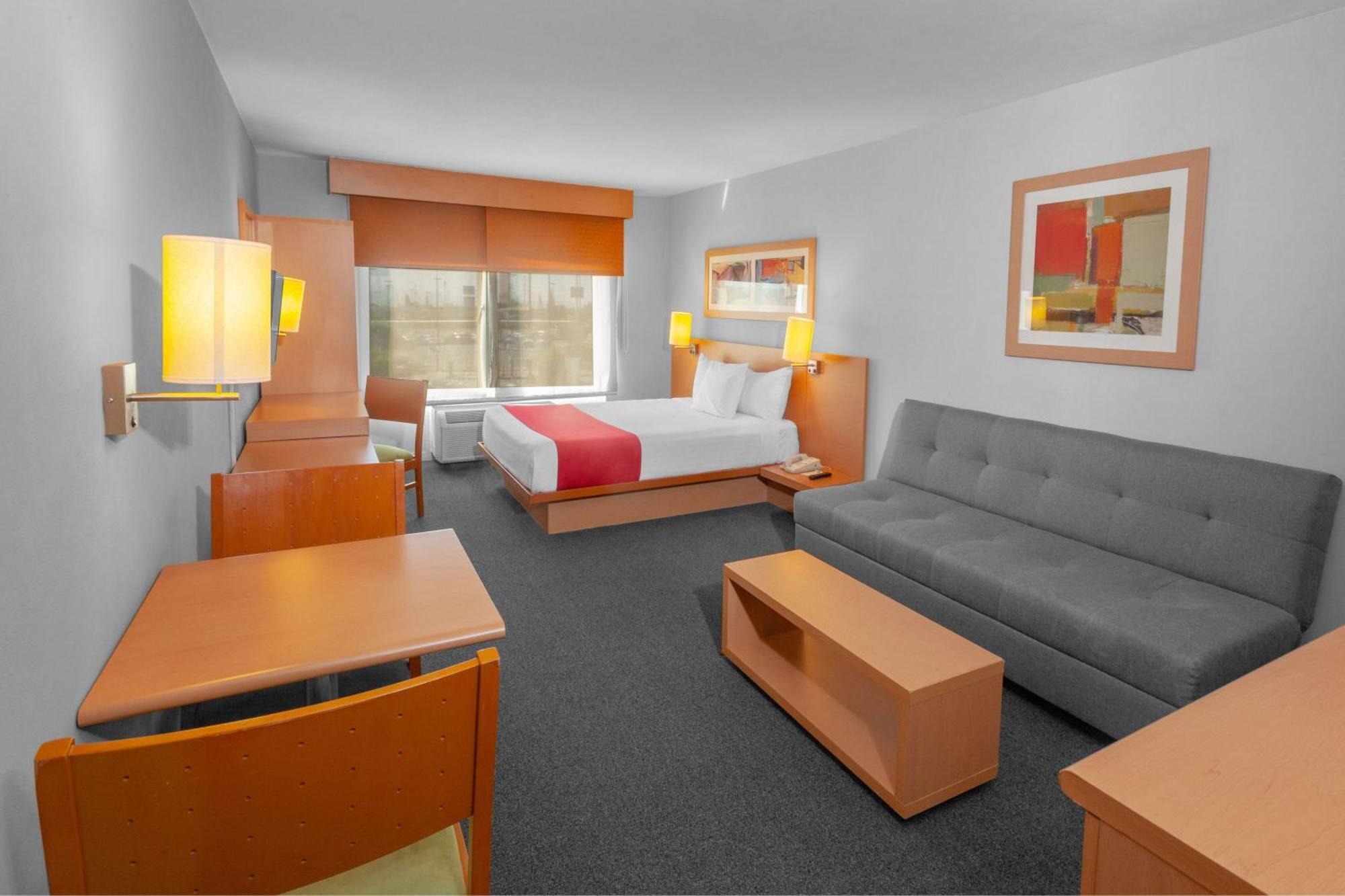City Express By Marriott Celaya Parque Esterno foto