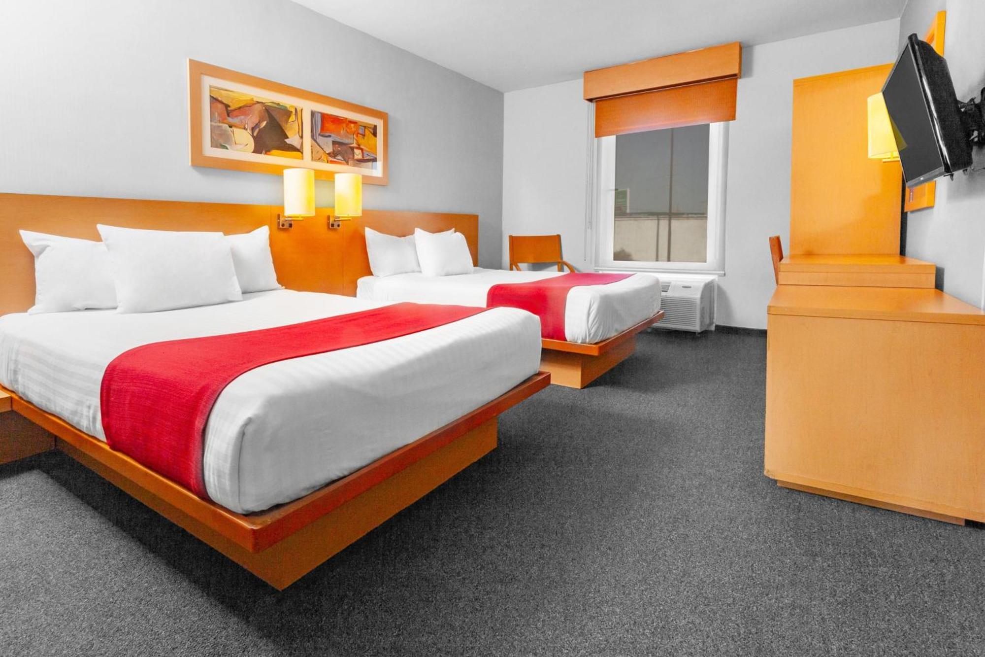 City Express By Marriott Celaya Parque Esterno foto