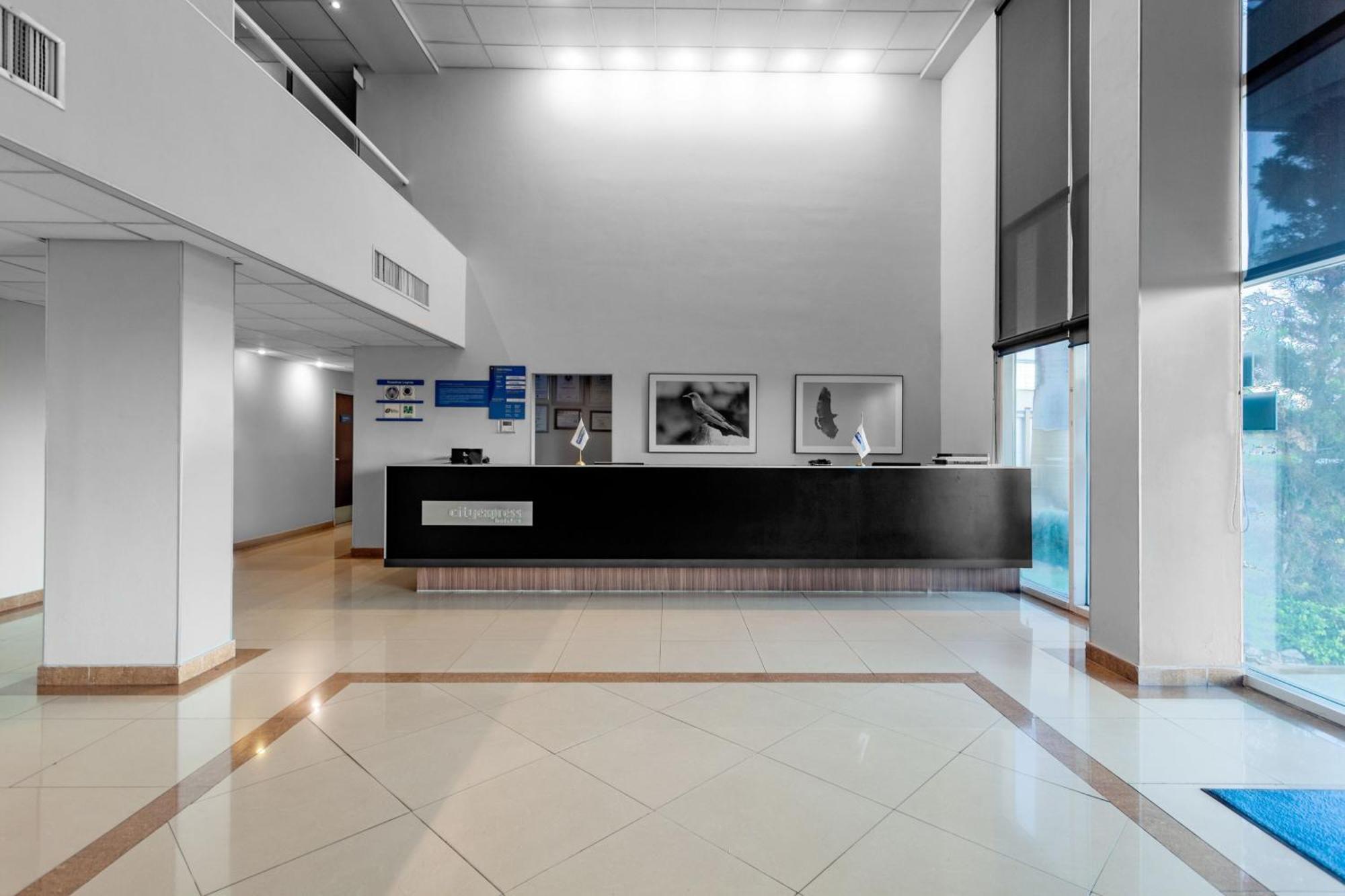 City Express By Marriott Celaya Parque Esterno foto
